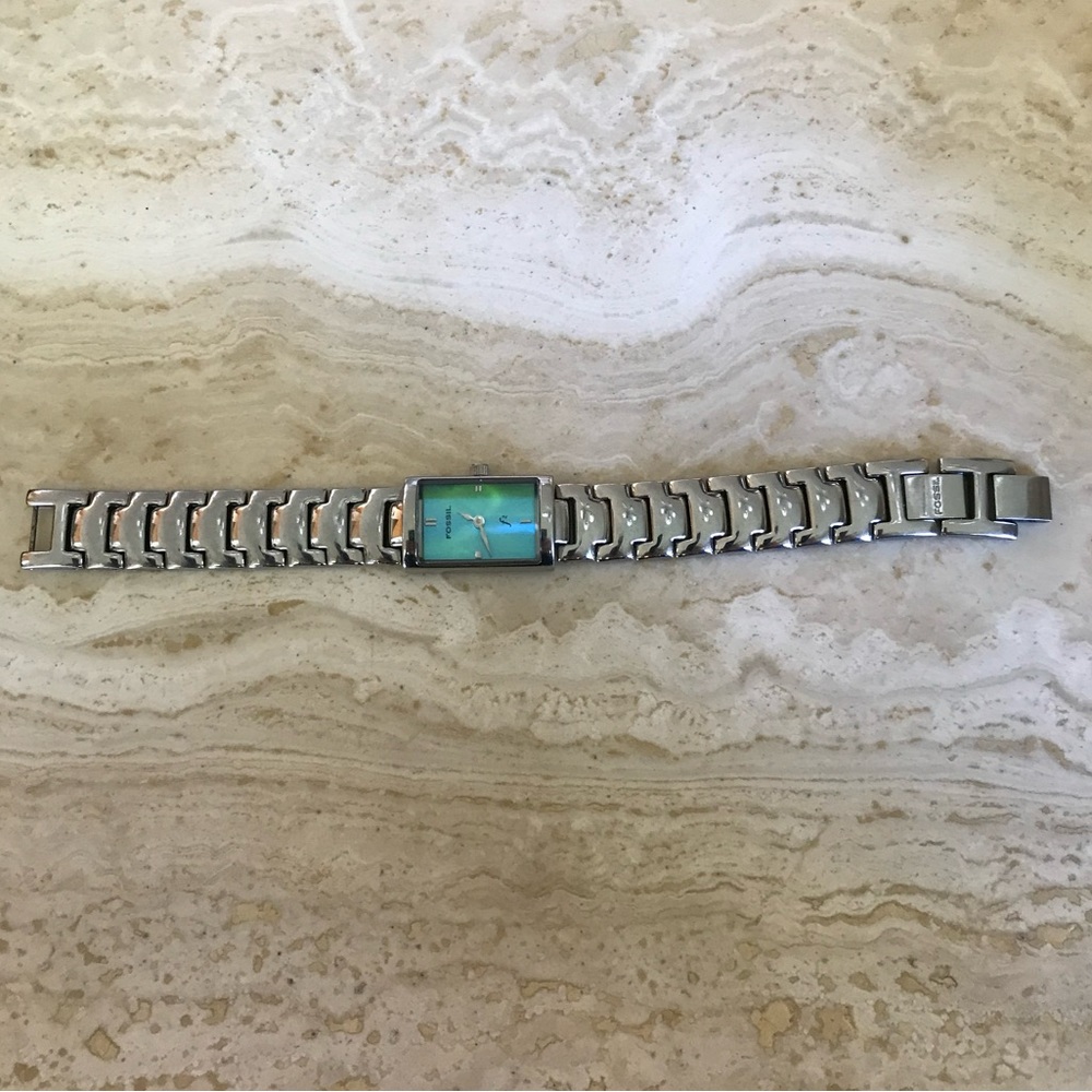 GORGEOUS FOSSIL STAINLESS STEEL WATCH